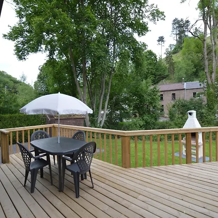 Near Ourthe River And The Of Durbuy Шале
