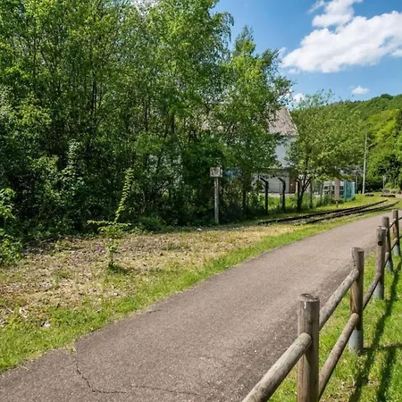 Near Ourthe River And The Of Durbuy 木屋 Vieuxville